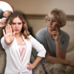 donna insonne, un'altra che usa smartphone a letto e un'altra donna che fa stop con le mani